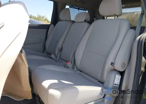 2016 Kia Sedona Lx из США, поврежденный, VIN KNDMB5C16G6088895